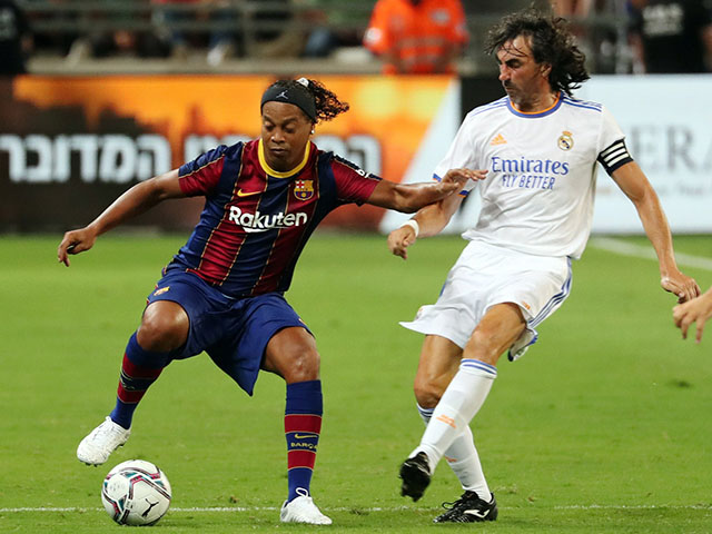 Video Huyền thoại Real Madrid - Barcelona: Ronaldinho ”nhảy múa”, tiệc 5 bàn mãn nhãn