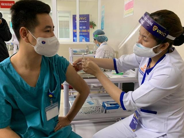 Bộ Y tế đề nghị hoàn thiện để xem xét cấp phép khẩn cấp vắc-xin COVID-19 của Việt Nam