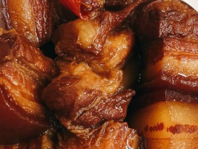 Kho thịt với nước này, vừa dễ, vừa đẹp còn ngon bất bại