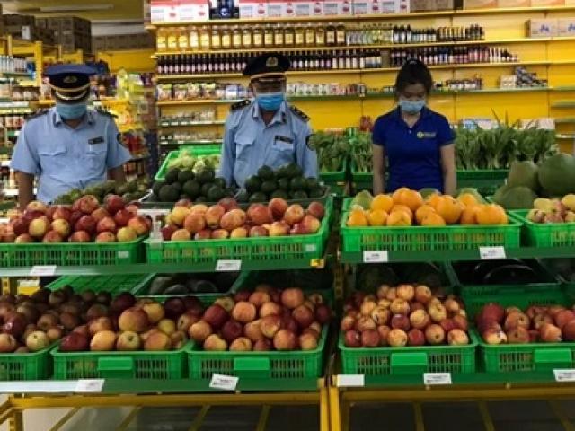 Nâng khống khối lượng, bán hàng quá hạn sử dụng,… 3 cửa hàng Bách Hóa Xanh bị lập biên bản