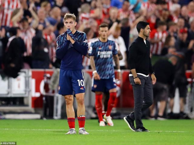 Arsenal thua sốc trận ra quân Ngoại hạng Anh, báo chí lo Arteta ”bay ghế” sớm