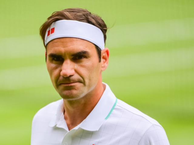 Federer sẽ nghỉ nhiều tháng phải chống nạng, lo âu cho huyền thoại
