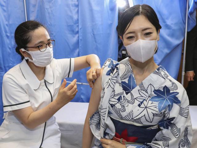 Covid-19: Nhật Bản đình chỉ sử dụng thêm 1 triệu liều vaccine Moderna