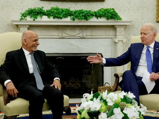 Lộ cuộc điện đàm cuối cùng giữa ông Biden và Tổng thống Afghanistan trước khi Kabul sụp đổ