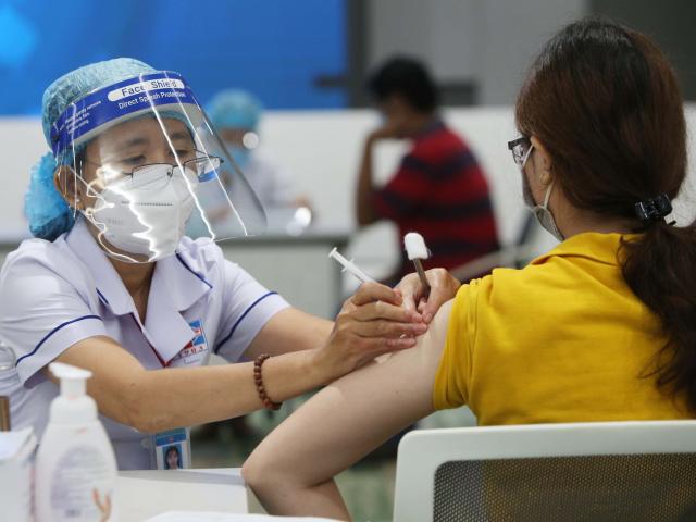 Thứ trưởng Bộ Y tế: Từ tháng 10, Việt Nam sẽ tiếp nhận nhiều vắc-xin COVID-19