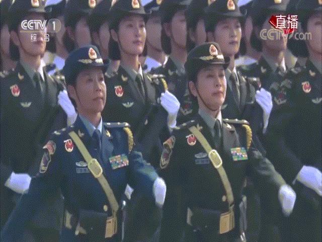 Nữ tướng Trung Quốc lần đầu xuất hiện trong lễ duyệt binh lớn nhất từ trước đến nay