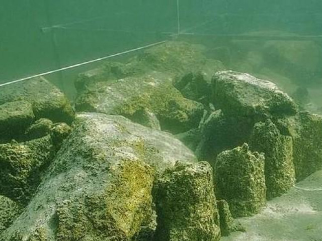Bí ẩn đáy hồ Constance: ”thủy cung” ma quái xây bởi… người đồ đá?