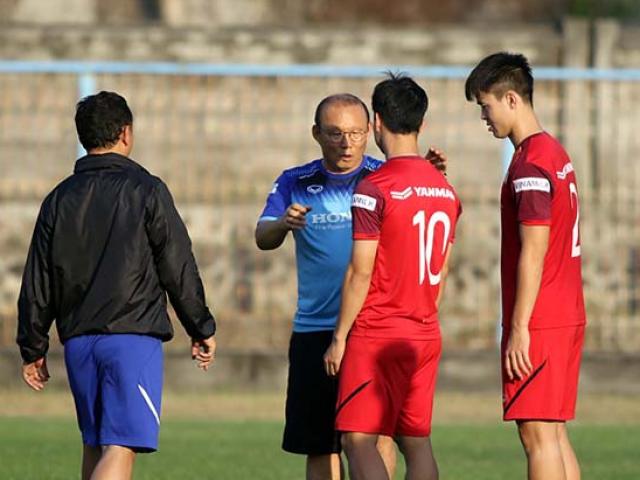HLV Park Hang Seo ”chỉnh” Công Phượng, Văn Toàn để ĐT Việt Nam đấu Indonesia
