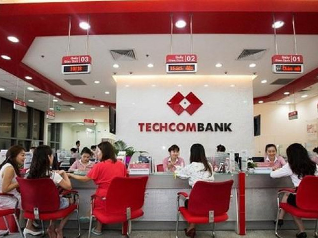 Techcombank báo lãi hơn 7 nghìn tỷ đồng, thu nhập nhân viên 33 triệu đồng/tháng