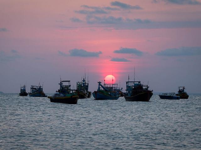 Mũi Kê Gà: Nơi ngọn Hải Đăng cổ nhất Việt Nam nằm lặng im giữa biển