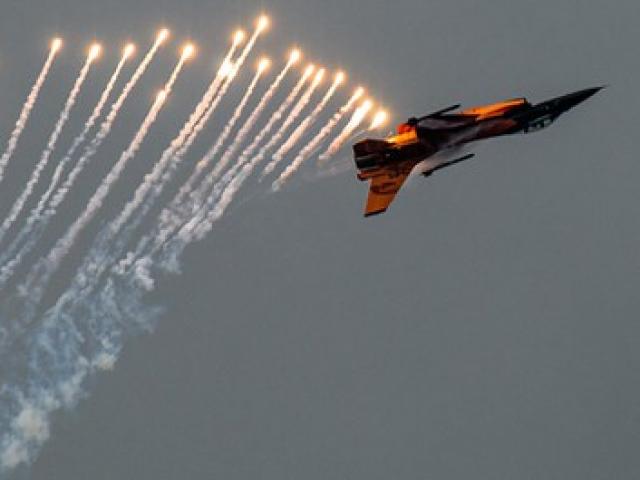 Quốc gia nào ở Đông Nam Á muốn sở hữu cả tiêm kích F-16V của Mỹ và Su-35 Nga?
