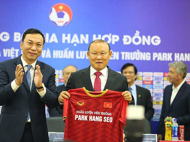 Họp báo gia hạn hợp đồng HLV Park Hang Seo: Đặt tham vọng lớn cho ĐT Việt Nam