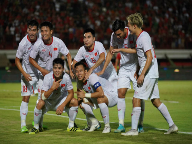 Kịch bản nào ĐT Việt Nam chiếm ngôi đầu của Thái Lan săn vé World Cup?