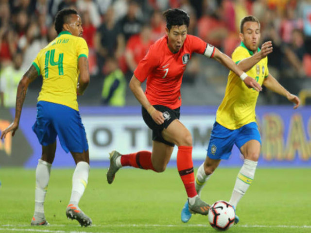 Video highlight trận Brazil - Hàn Quốc: Coutinho rực sáng siêu phẩm & cú ”đại bác” kết liễu