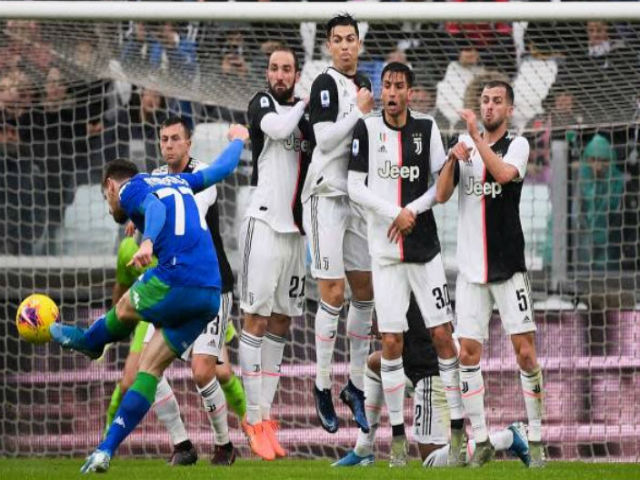 Video highlight trận Juventus -  Sassuolo: Ronaldo ghi bàn 11m, rượt đuổi 4 bàn kịch tính