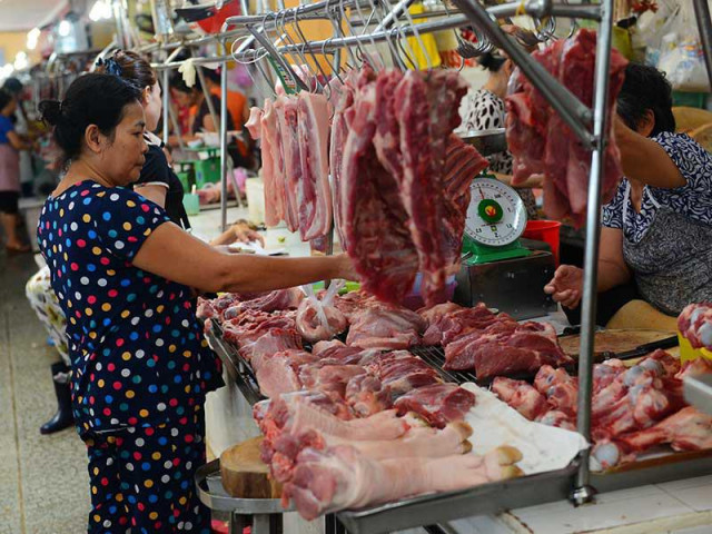 Giá thịt heo chạm mốc 280.000 đồng/kg