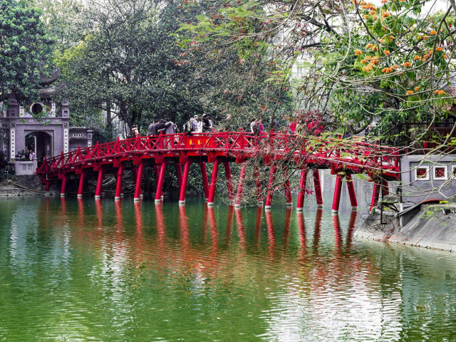 Với 10 địa điểm nổi danh này, du khách không nên bỏ lỡ khi đến Hà Nội