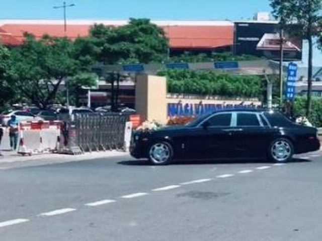 Cô dâu đi chuyên cơ riêng, chú rể dẫn cả dàn siêu xe cực ”đã mắt” đến rước