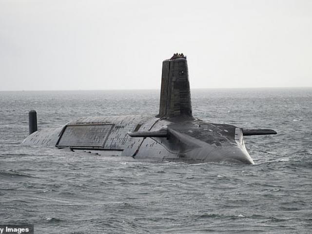 Anh: Tàu ngầm hạt nhân “tình dục và ma túy” lại vướng bê bối chấn động