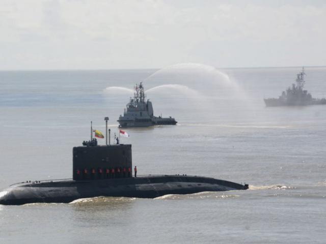 Ấn Độ tặng quốc gia láng giềng tàu ngầm Kilo, báo Trung Quốc chê bai