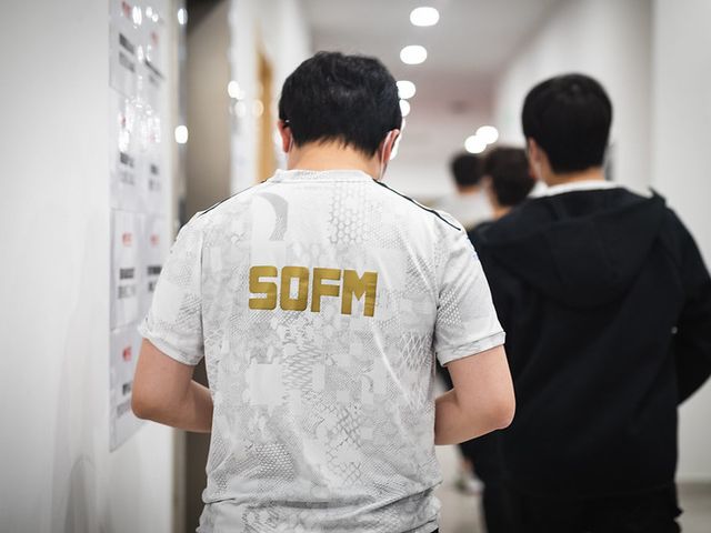 Báo quốc tế: SofM là tuyển thủ có ảnh hưởng lớn nhất ở giải vô địch LMHT 2020
