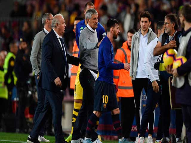 ”Ông trùm” Messi phủ bóng ở Barca: HLV Setien nói lời cay đắng
