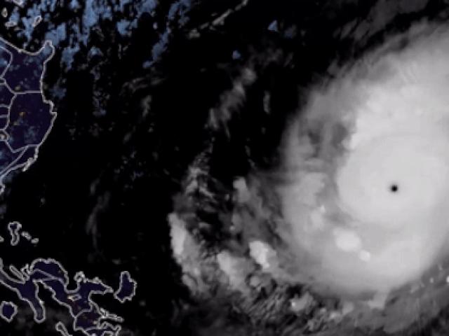 Video diễn biến bão số 10 - Goni ngày 3/11: Đổi hướng, tăng cấp