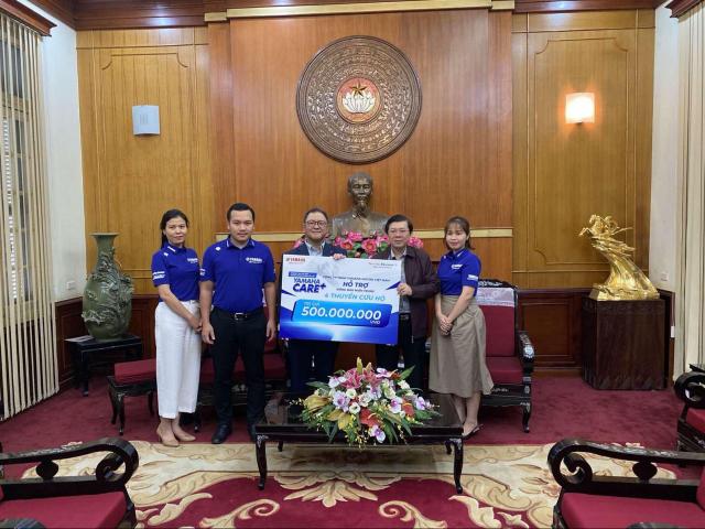 Yamaha Motor Việt Nam trao tặng 500 triệu đồng chia sẻ khó khăn cùng đồng bào miền Trung