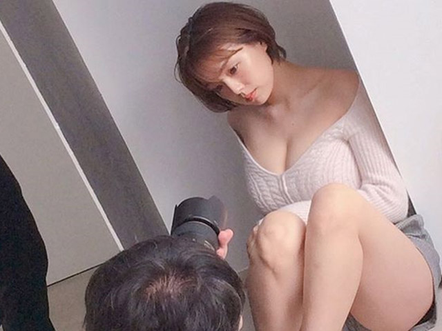 ”Đệ nhất ngực đẹp Nhật Bản” không còn ham diện hở nhưng vẫn gây mê bởi vẻ tươi xinh