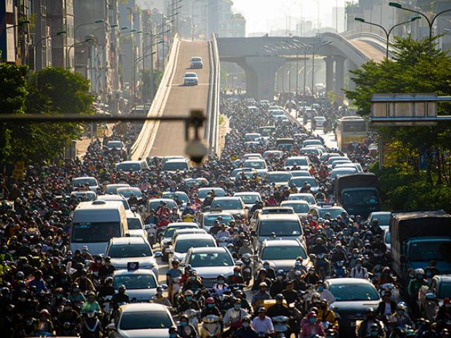 Thông xe đường vành đai 2 trên cao, Ngã Tư Sở ùn tắc kinh hoàng: Hà Nội đã có giải pháp xử lý