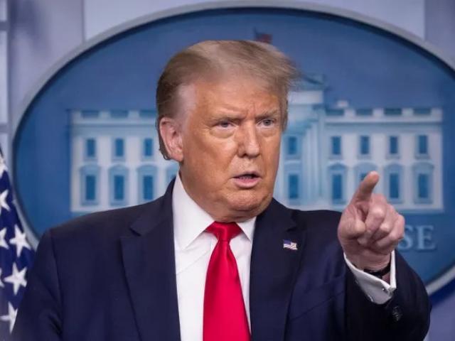 Ông Trump ”trảm” quan chức tuyên bố bầu cử Mỹ 2020 ”an toàn nhất lịch sử”