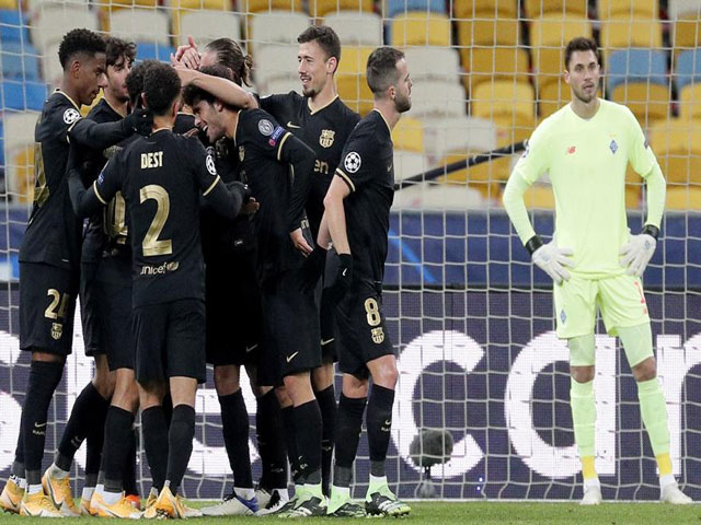 Dynamo Kiev - Barcelona: Bước ngoặt phút 52, ”kép phụ” tỏa sáng (Kết quả bóng đá Cúp C1)