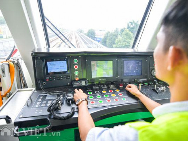 Tàu Cát Linh - Hà Đông chạy gần 300 lượt/ngày giữ lời hứa của Bộ trưởng Nguyễn Văn Thể