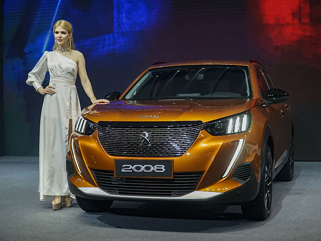 Peugeot 2008 chính thức ra mắt thị trường Việt, giá bán từ 739 triệu đồng