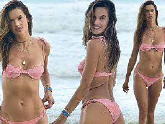 Cựu 'thiên thần nội y' Alessandra Ambrosio đẹp ngất ngây với bikini
