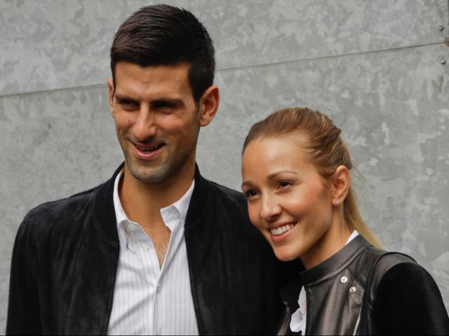 Djokovic xa gia đình ”như xé nát con tim”, tính bỏ 2 giải lớn cuối năm