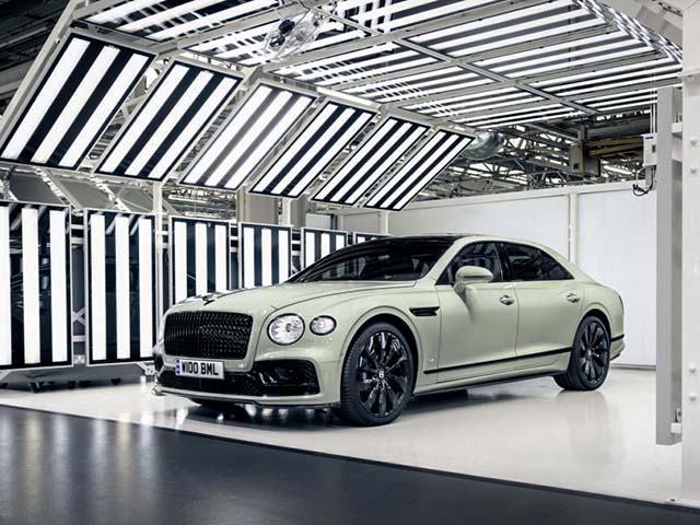 Ngắm màu sơn 100 năm tuổi có mặt trên xe Bentley thế hệ mới