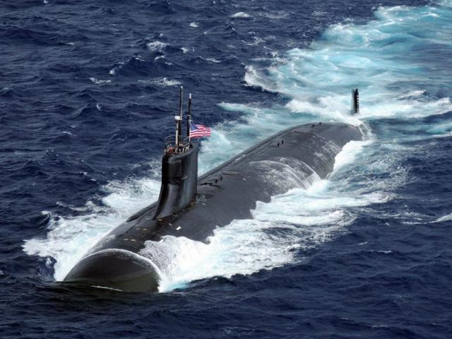 Vật gì có thể lọt qua hệ thống đề phòng va vào tàu ngầm hạt nhân đắt giá nhất của Mỹ?