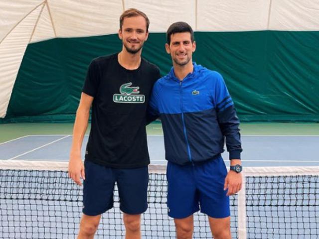 Medvedev ”tính mưu sâu” khi tập cùng Novak Djokovic