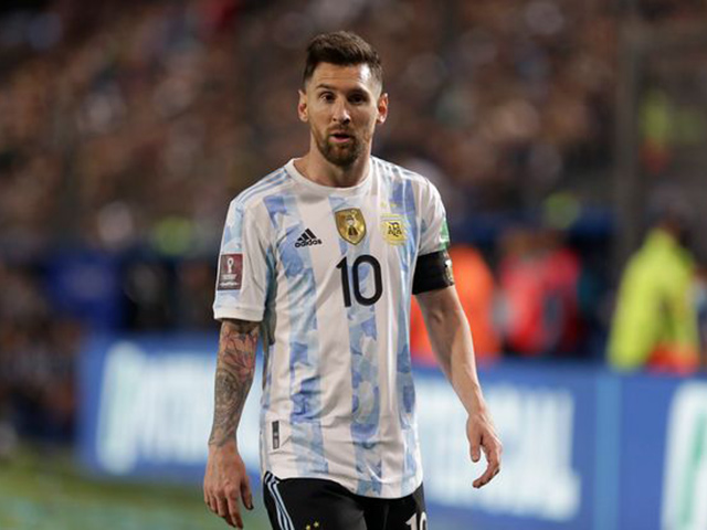 Hài hước Messi không biết Argentina có vé dự World Cup sau trận gặp Brazil