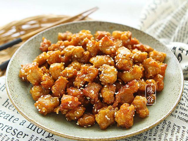 Cách làm món thịt heo chua ngọt, giòn vàng ruộm, làm ra bao nhiêu cũng không đủ