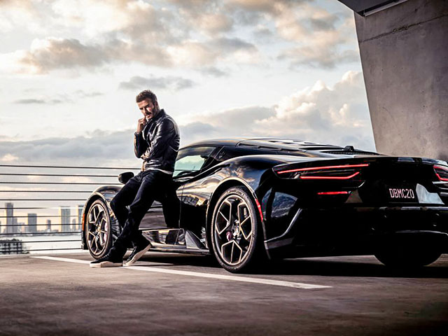 David Beckham cực ngầu bên siêu xe đặc biệt Maserati MC20