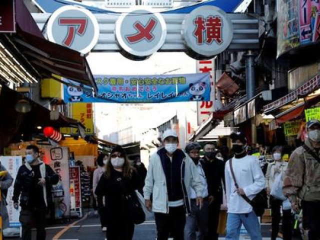 Nhật Bản lại ”ngược dòng” không hiểu nổi giữa ”bão” Omicron