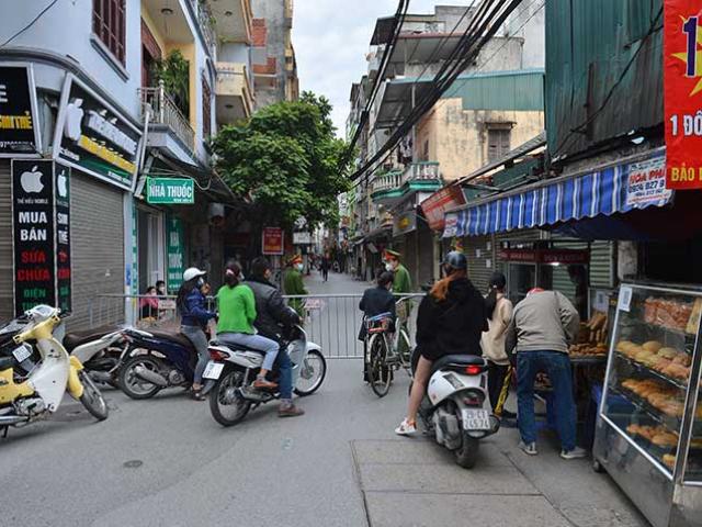 Cấp độ dịch COVID-19: Hà Nội có 8 quận và 67 phường, xã “nguy cơ cao”