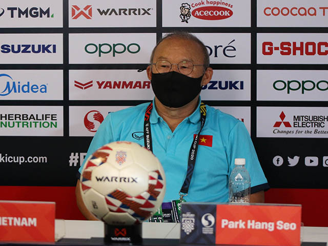 Họp báo Việt Nam - Thái Lan: Thầy Park muốn đấu một trận không hối hận