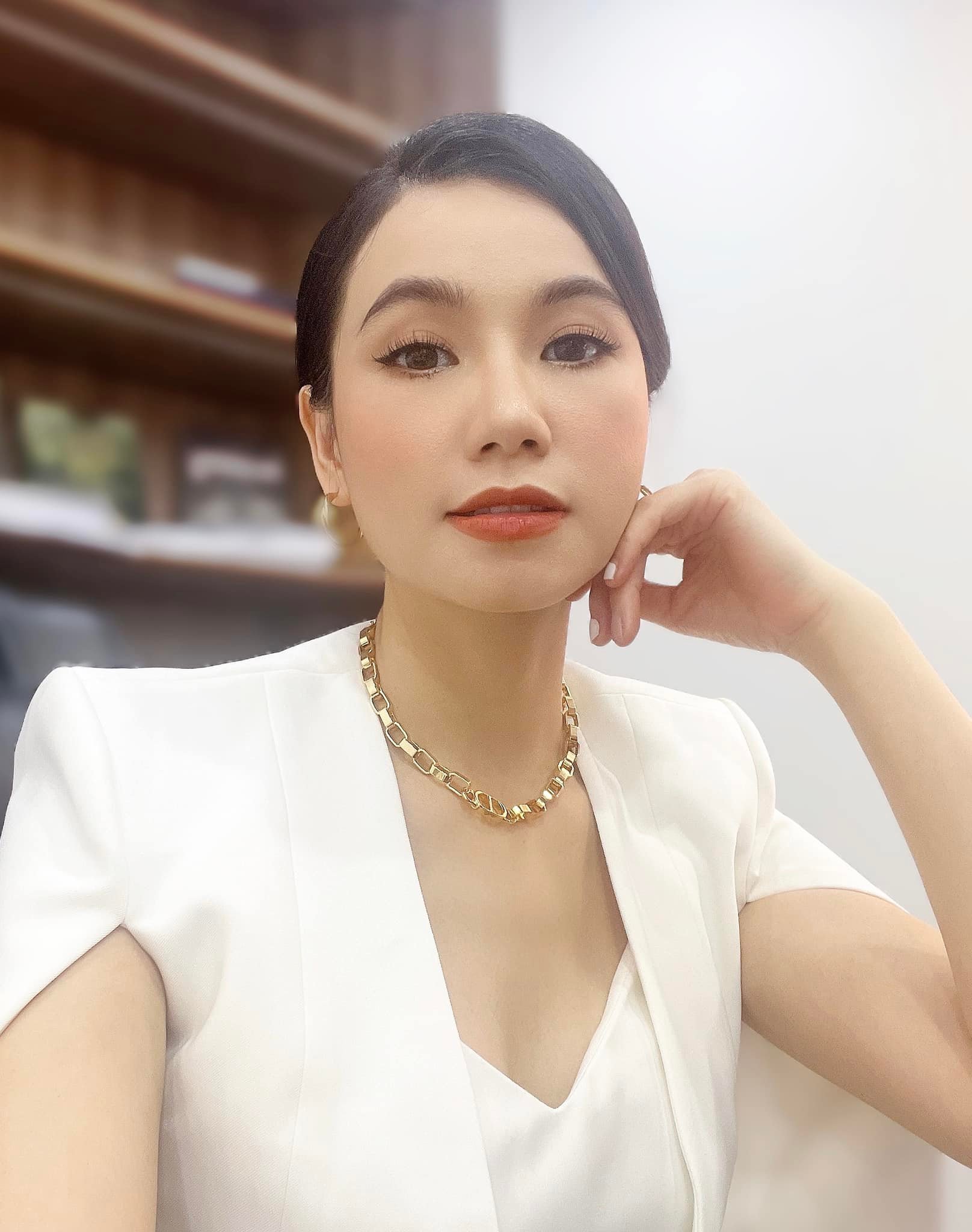 Sao phim &#34;13 nữ tù&#34; ngoài đời là CEO bất động sản &#34;vạn người mê&#34;, tậu xe, mua nhà tiền tỷ - 3