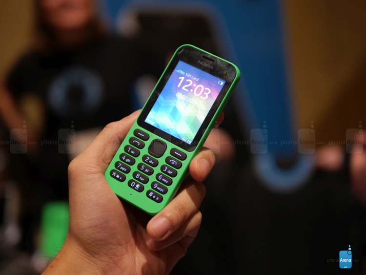 Cận cảnh Nokia 215 giá siêu rẻ của Microsoft - 6