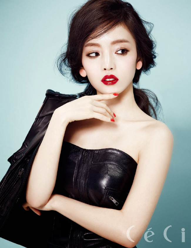 Sinh năm 1991, Goo Hara là một thành viên nổi bật của nhóm nhạc Kara