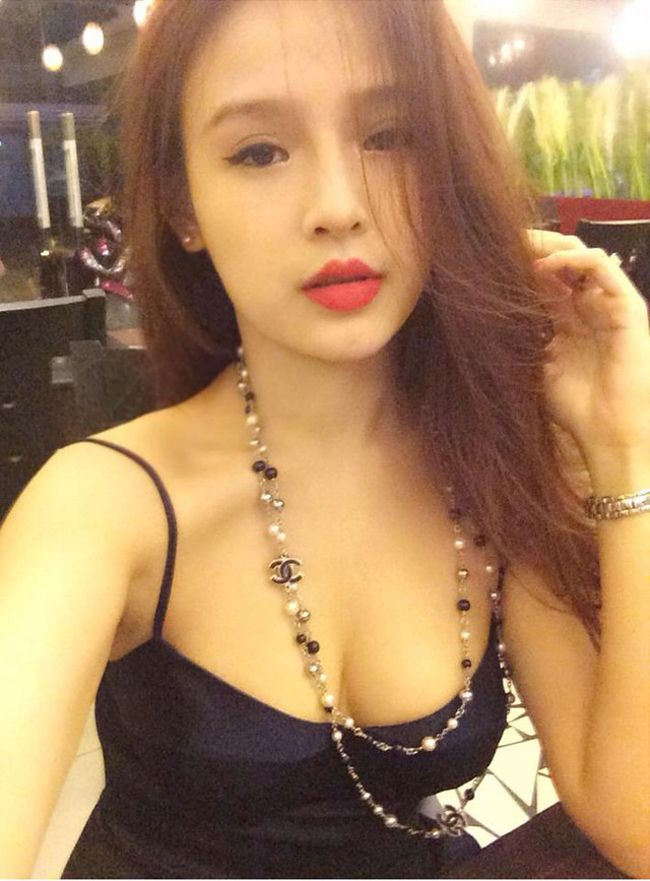 Nhan sắc của cô hotgirl ngày nào giờ đã mang một diện mạo khác.