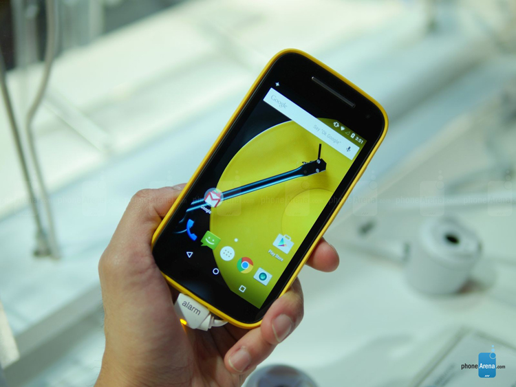 Trên tay Motorola Moto E 2015 giá 2,5 triệu đồng - 2